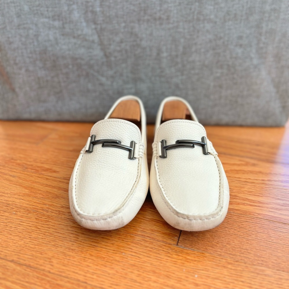 TOD’S soft white leather loafers